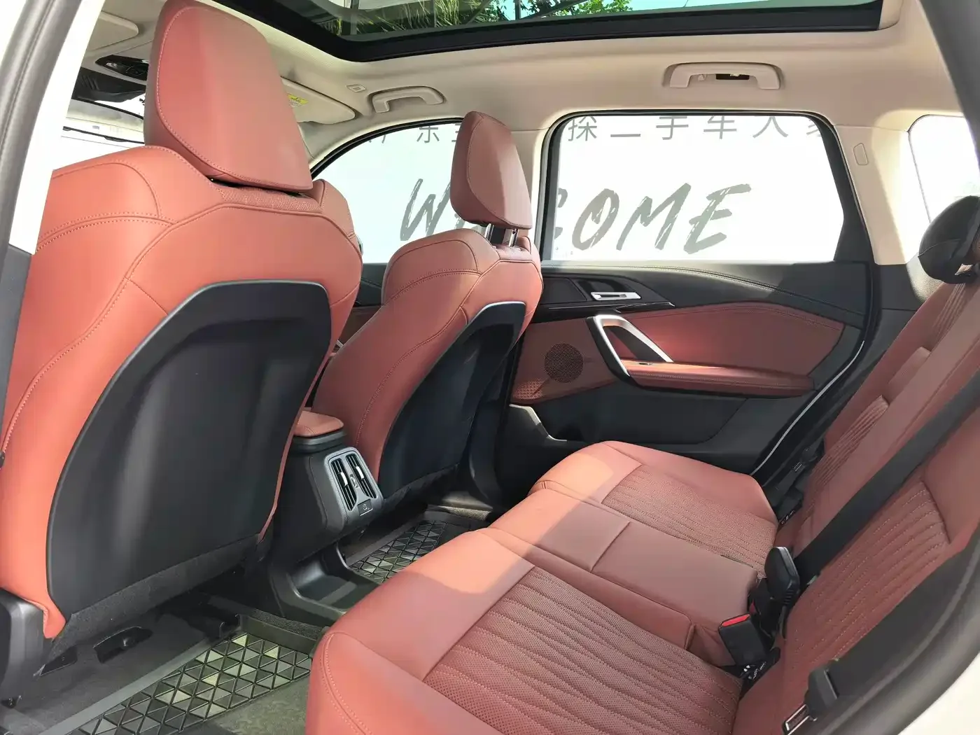 BMW BMW iX1 2026 eDrive25L X Design Package — Фото автомобиля 9