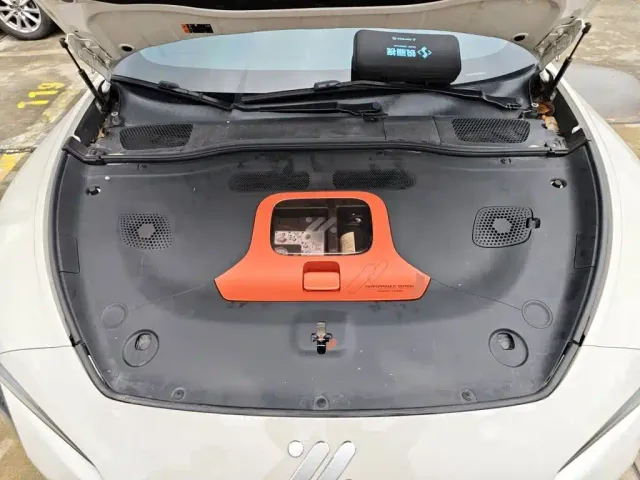 IM Motors L7 — Фото автомобиля 10