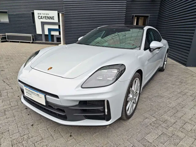 Porsche Panamera — Фото автомобиля 16