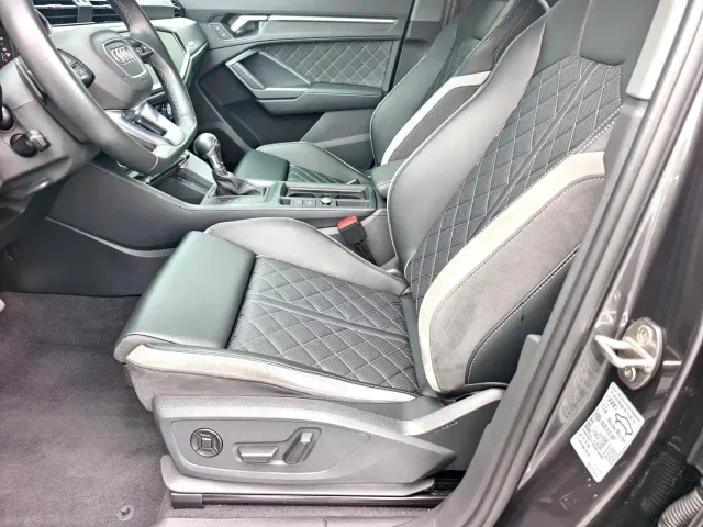 Audi Q3 — Фото автомобиля 10