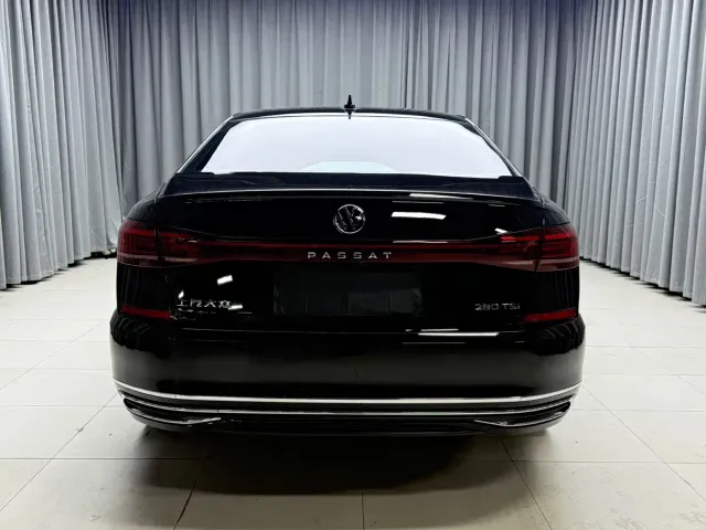 Volkswagen Passat — Фото автомобиля 6