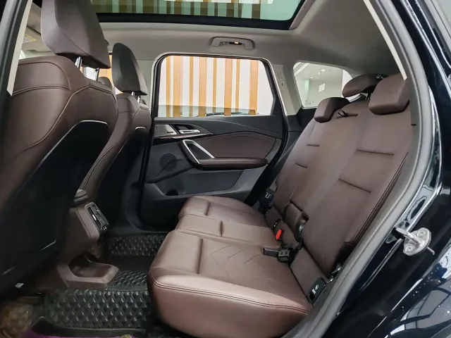 BMW X1 — Фото автомобиля 11