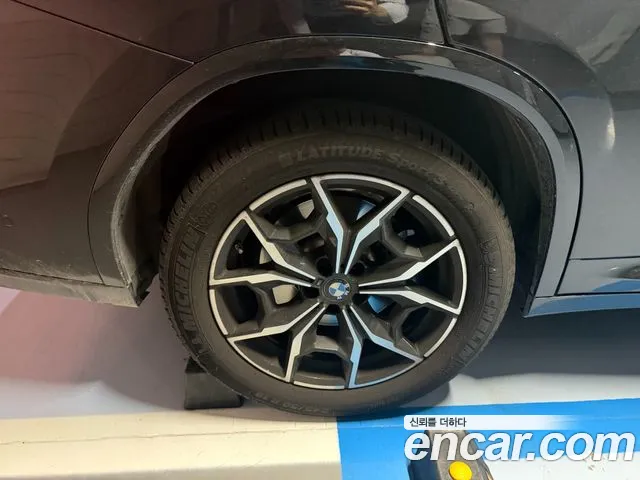 BMW X4 xDrive20i M Sport — Фото автомобиля 9