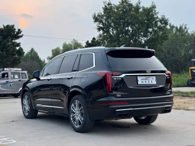 Cadillac Cadillac XT6 2022 2.0T 6-Seater 2WD Luxury Edition — Фото автомобиля 4