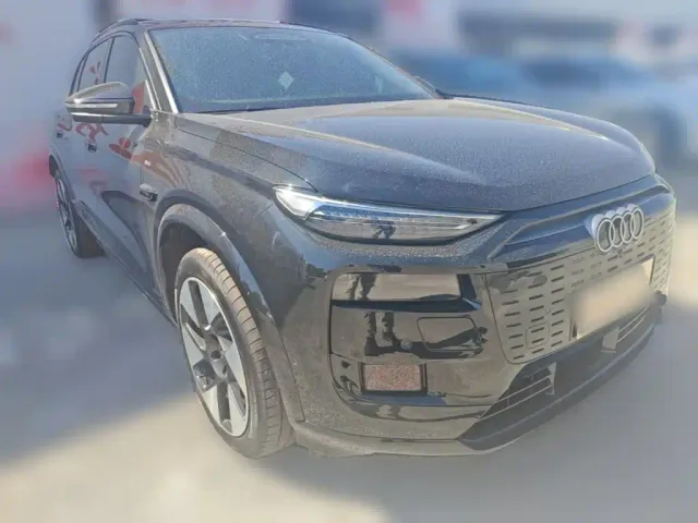 Audi Q6L e-tron — Фото автомобиля 5