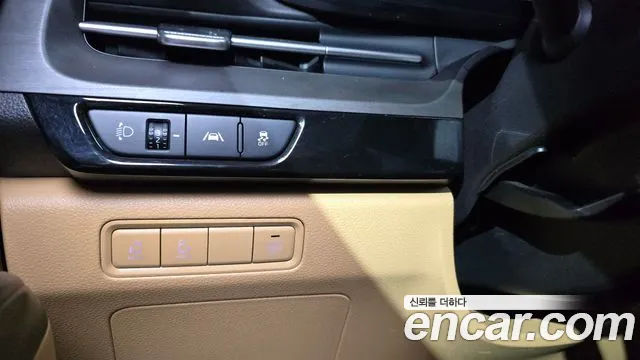 Kia Canival Carnival 4 поколение 9 мест Prestige — Фото автомобиля 17