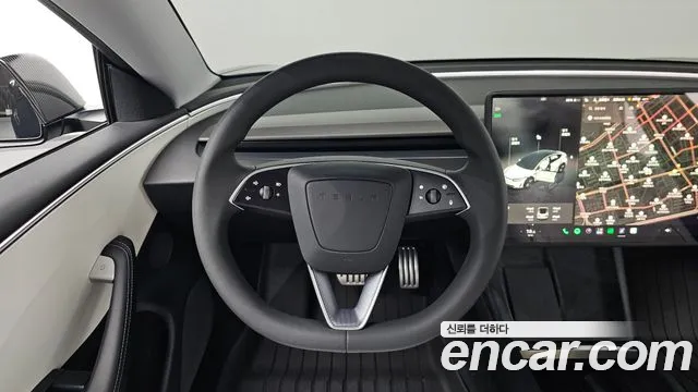 Tesla Model 3 — Фото автомобиля 18