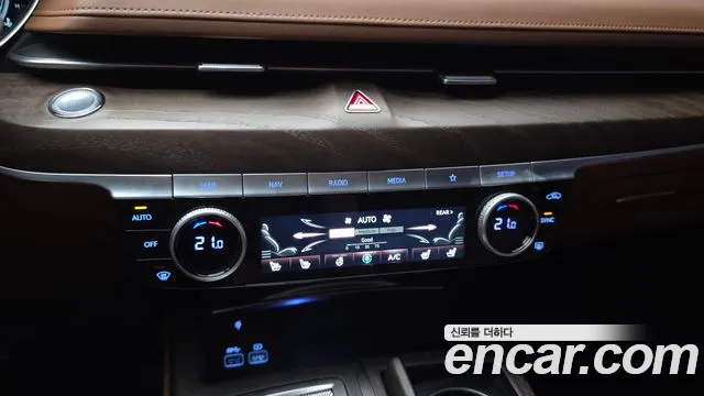Genesis G80 Бензин 2.5 турбо 2WD — Фото автомобиля 17
