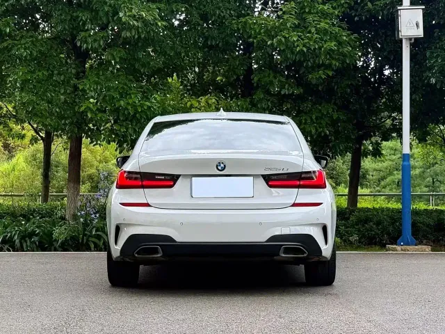 BMW 3 Series — Фото автомобиля 5