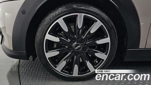 MINI Cooper — Фото автомобиля 5