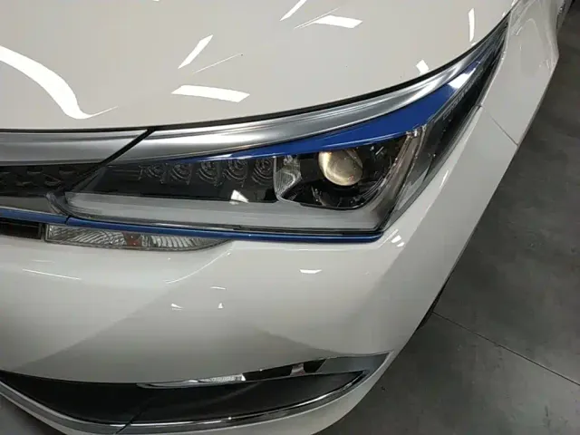 Toyota Corolla Twin Engine E+ — Фото автомобиля 23