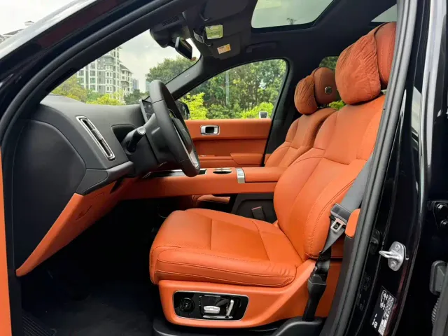 Li Auto L8 — Фото автомобиля 8