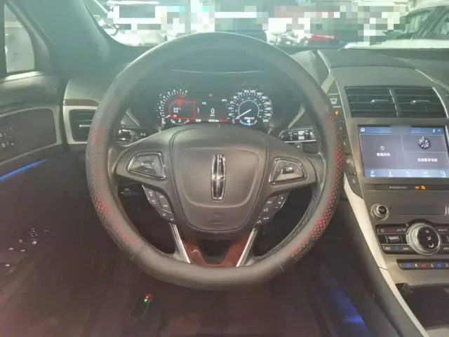 Lincoln MKZ — Фото автомобиля 10