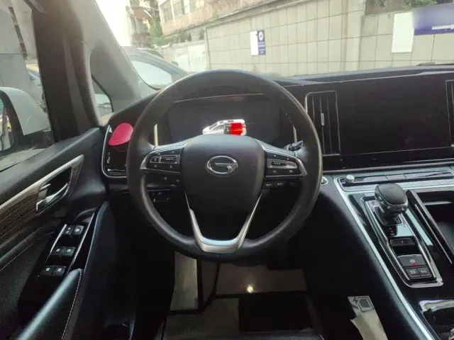 GAC Trumpchi M8 — Фото автомобиля 11