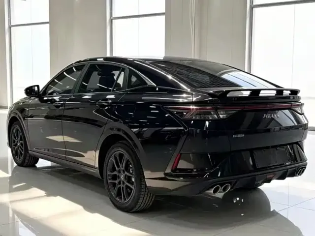 Dongfeng Yixuan — Фото автомобиля 9