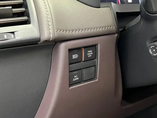 Toyota Alphard — Фото автомобиля 7