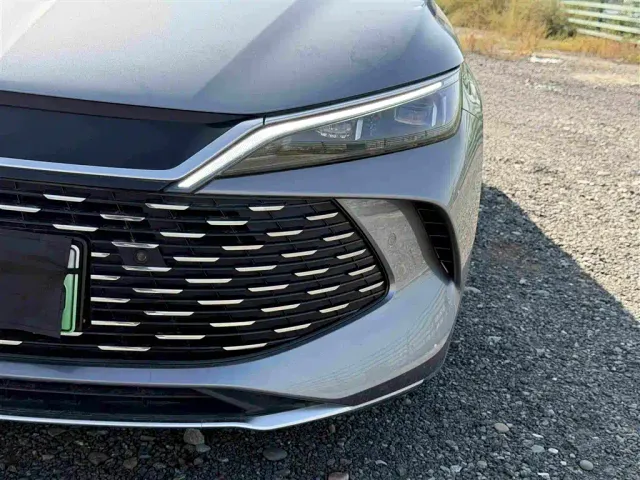 BYD Qin L — Фото автомобиля 13