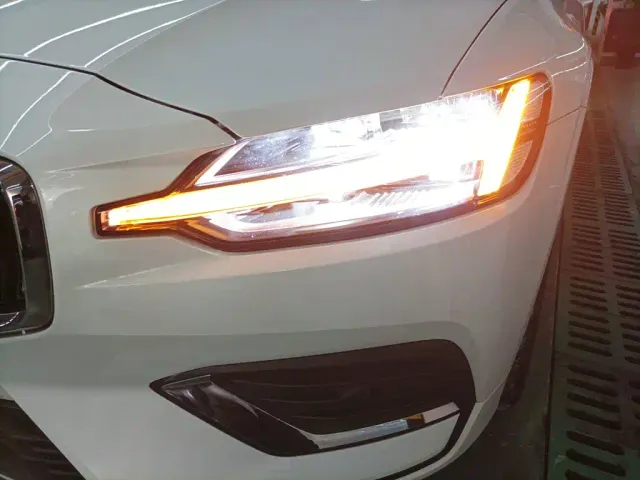Volvo S60 — Фото автомобиля 18