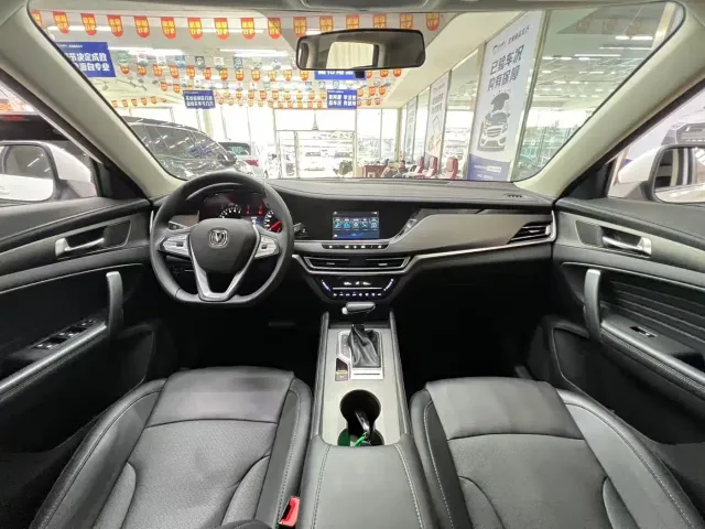 Changan CS35 Plus — Фото автомобиля 8