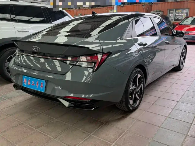 Hyundai Elantra — Фото автомобиля 4