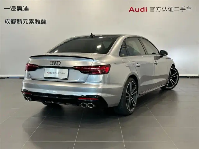 Audi A4L — Фото автомобиля 4
