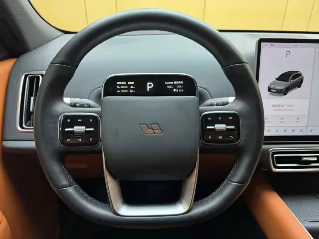 Li Auto L7 — Фото автомобиля 5