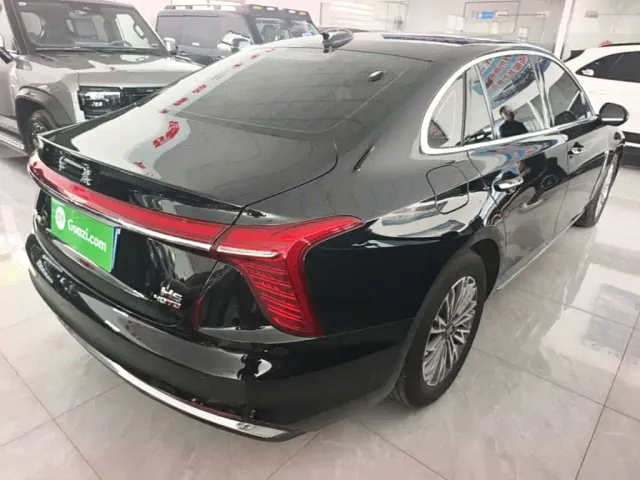 Hongqi H5 — Фото автомобиля 6