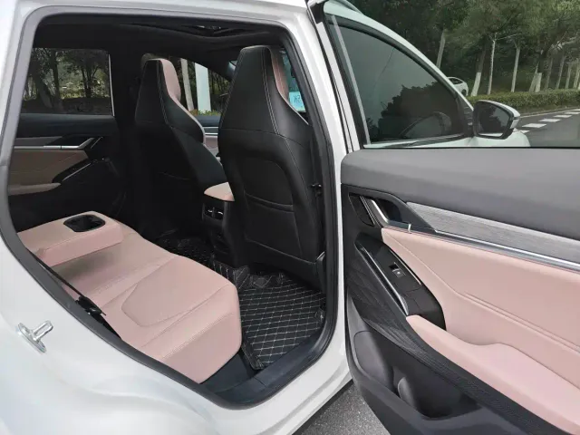 JAC Motors JAC QX PHEV — Фото автомобиля 17