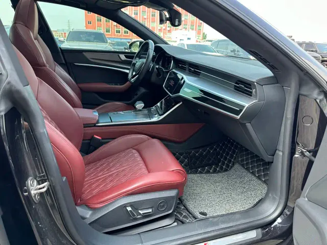 Audi A7L — Фото автомобиля 11
