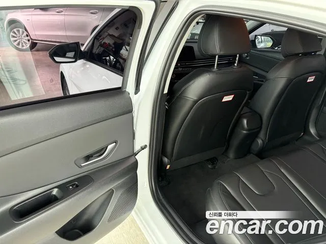 Hyundai AVANTE Modern — Фото автомобиля 18