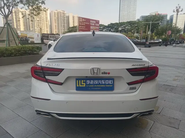 Honda Accord — Фото автомобиля 4