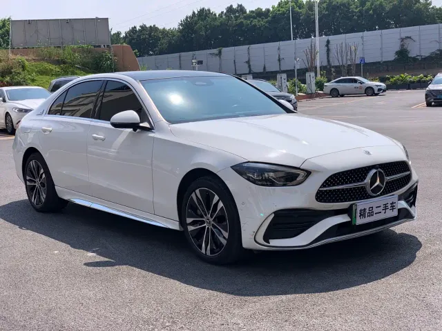 Mercedes-Benz C-Class — Фото автомобиля 3