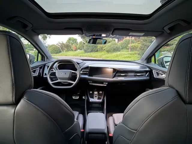 Audi Q4 e-tron — Фото автомобиля 7
