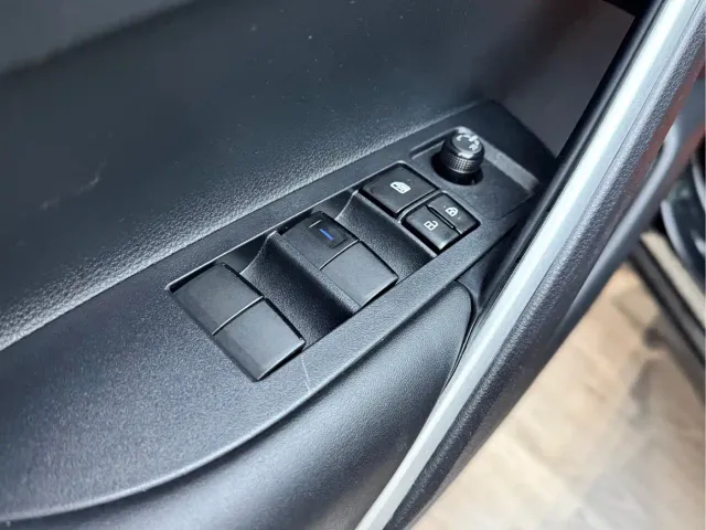 Toyota Corolla Cross — Фото автомобиля 11