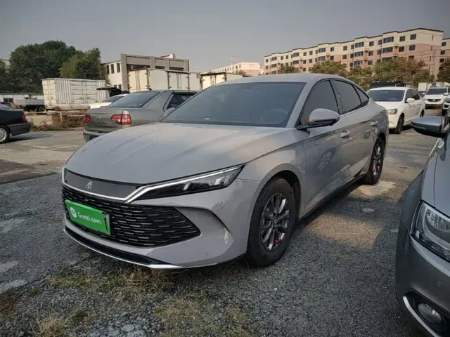 Фотография автомобиля — BYD Qin L