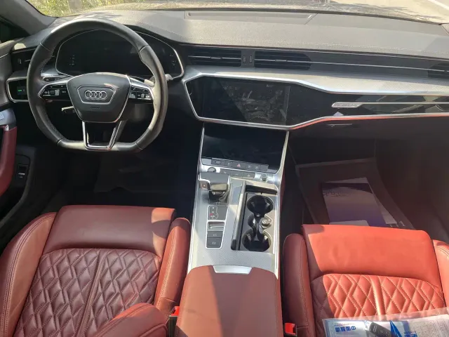 Audi A7L — Фото автомобиля 5