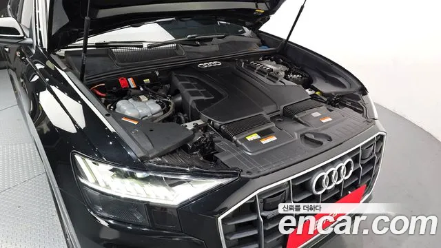 Audi Q8 — Фото автомобиля 6