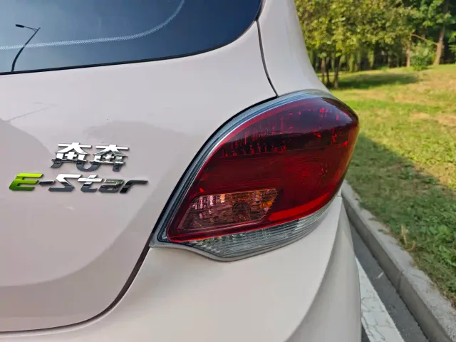 Changan Benben E-Star — Фото автомобиля 16