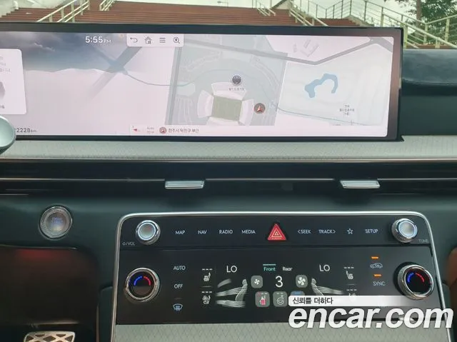Genesis GV80 — Фото автомобиля 11