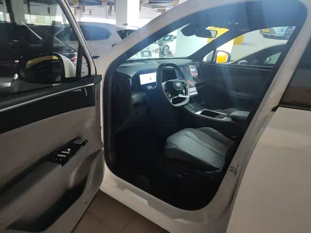 Geely Galaxy L7 — Фото автомобиля 15