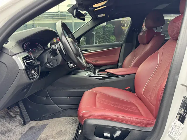 BMW 5 Series — Фото автомобиля 9