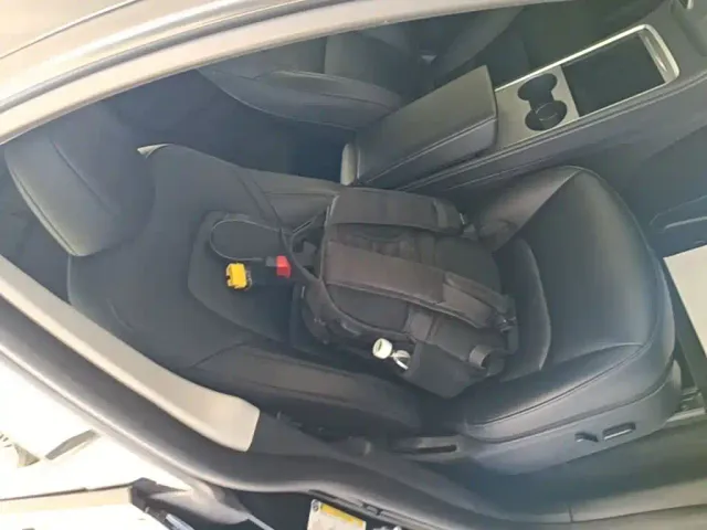 Tesla Model Y — Фото автомобиля 24