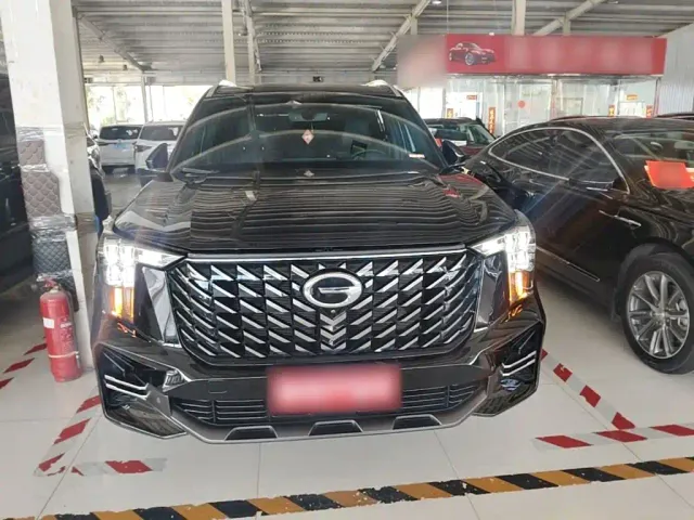 GAC Trumpchi GS8 — Фото автомобиля 2