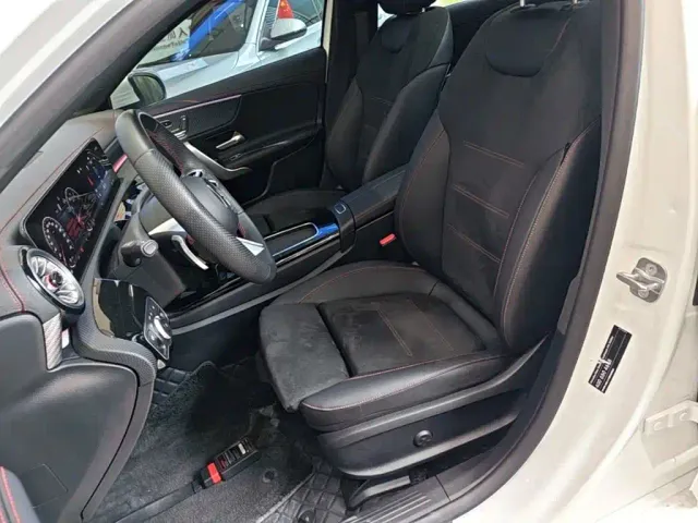 Mercedes-Benz A-Class — Фото автомобиля 14