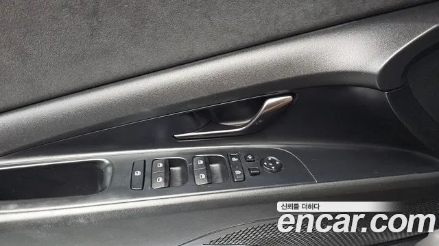 Hyundai AVANTE — Фото автомобиля 16