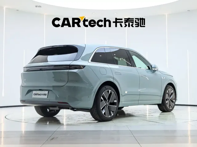 Li Auto L6 — Фото автомобиля 11