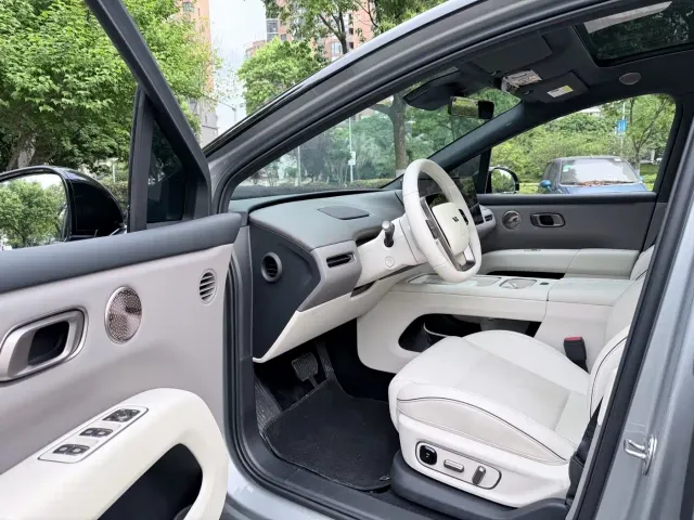 Li Auto i6 — Фото автомобиля 4