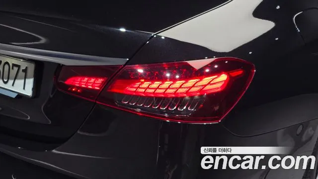 Mercedes-Benz E-Class W213 — Фото автомобиля 8
