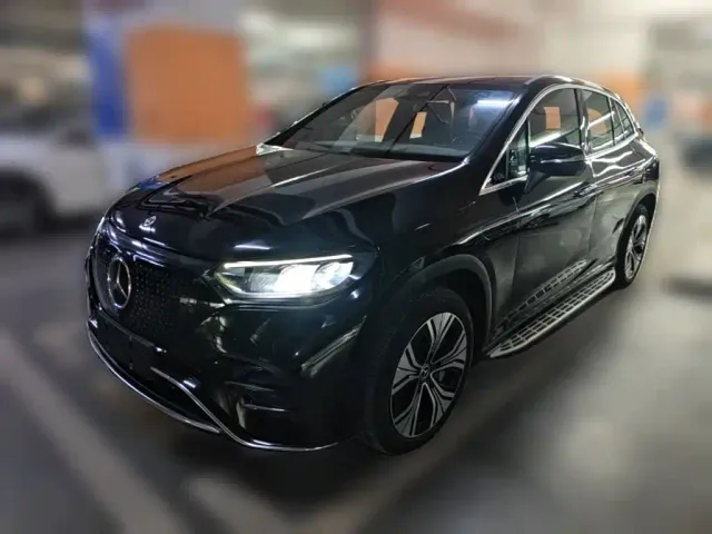 Фотография автомобиля — Mercedes-Benz EQE SUV