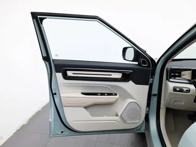 Geely ICON — Фото автомобиля 8